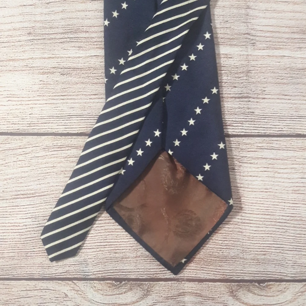 Tommy Hilfiger Italian silk tie made in USA